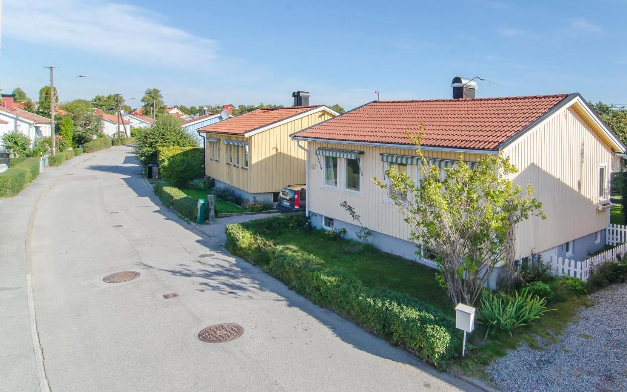 Tallkrogen Romantic House - Upper Or Lower Apartment Stockholm Exterior foto
